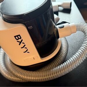 BXYY White and Black Vacuum Cleaner